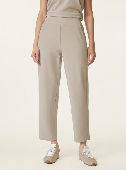 Mid Rise Pull-on Tapered Pant with Pockets