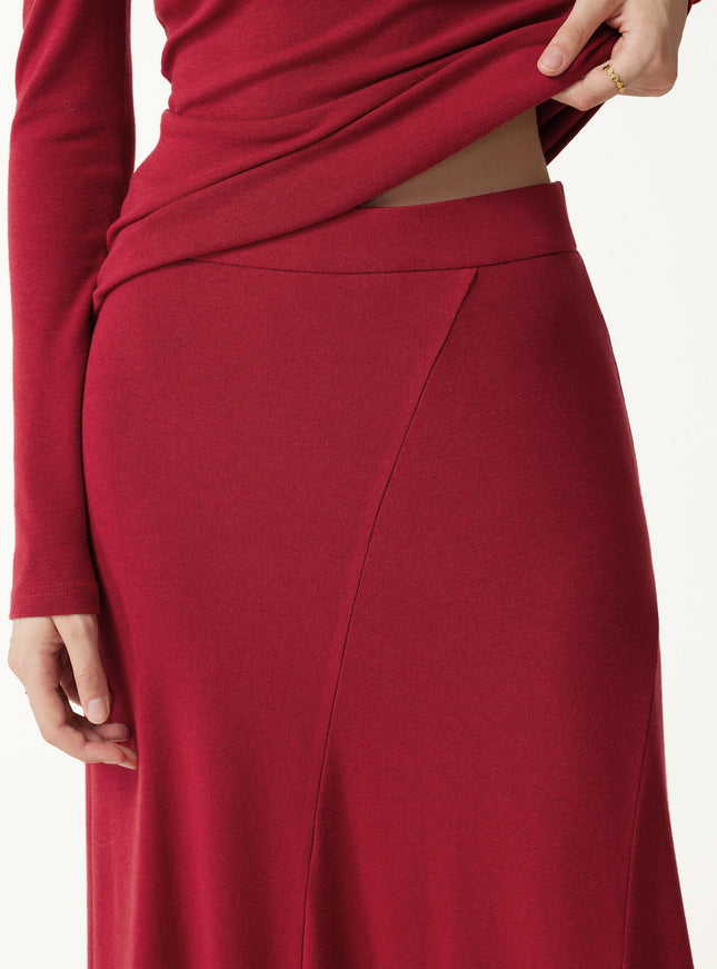 2Pcs Set Asymmetrical Built-In Bra Top & High-Rise A-Line Midi Skirt